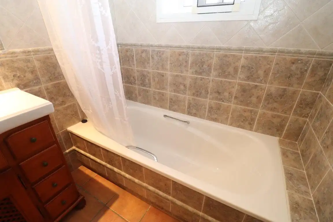 Bathroom of Houses for rent in Coín  with Private garden, Terrace and Swimming Pool