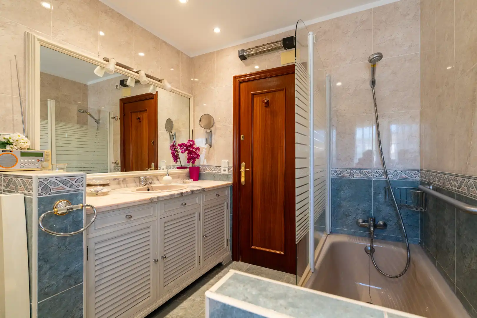 Bathroom of Houses for sale in Reus  with Air Conditioner, Heating and Private garden