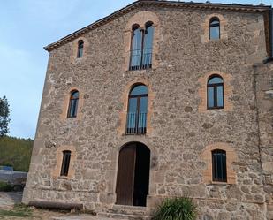 Außenansicht von Haus oder Chalet miete in Viver i Serrateix mit Terrasse und Schwimmbad