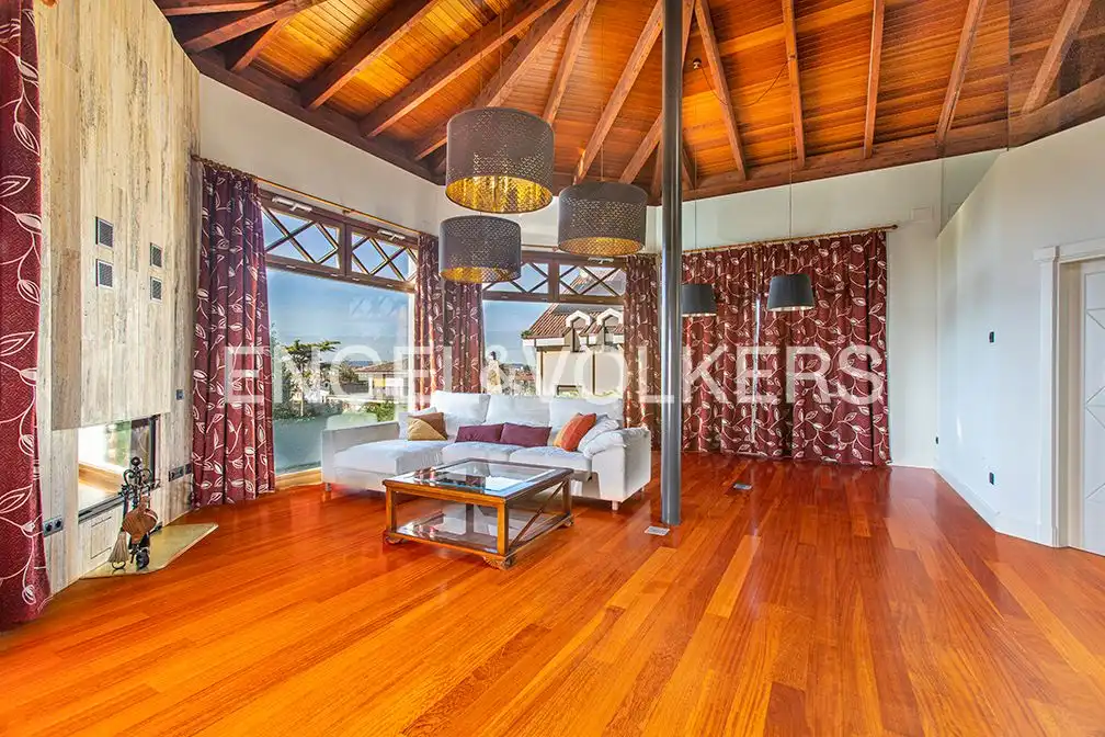 Living room of Houses for sale in Gijón   with Air Conditioner, Heating and Private garden