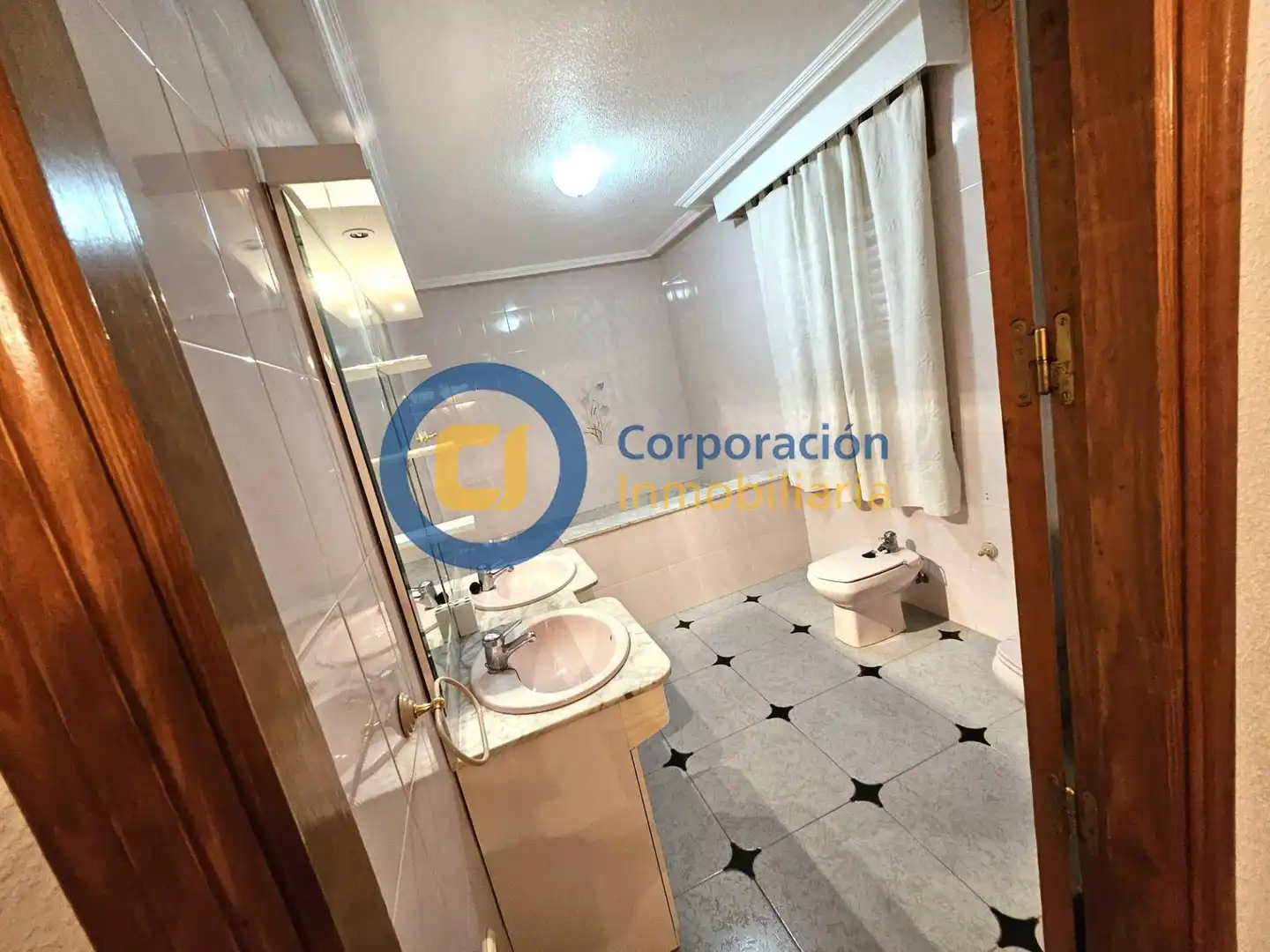 Bany de Casa o xalet en venda en Lorca amb Aire condicionat, Jardí privat i Piscina