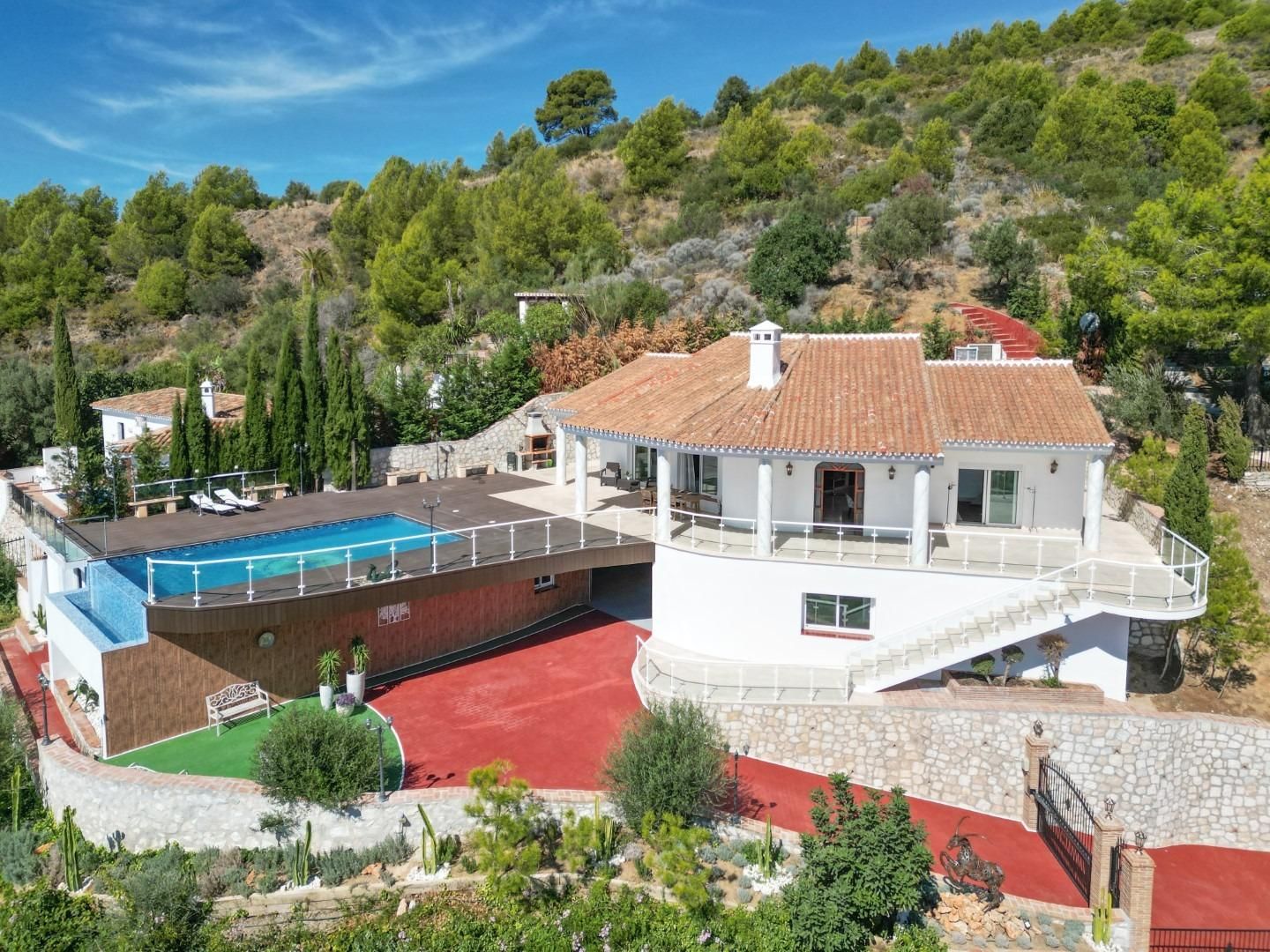 Vista exterior de Casa o xalet en venda en Mijas amb Aire condicionat, Calefacció i Jardí privat