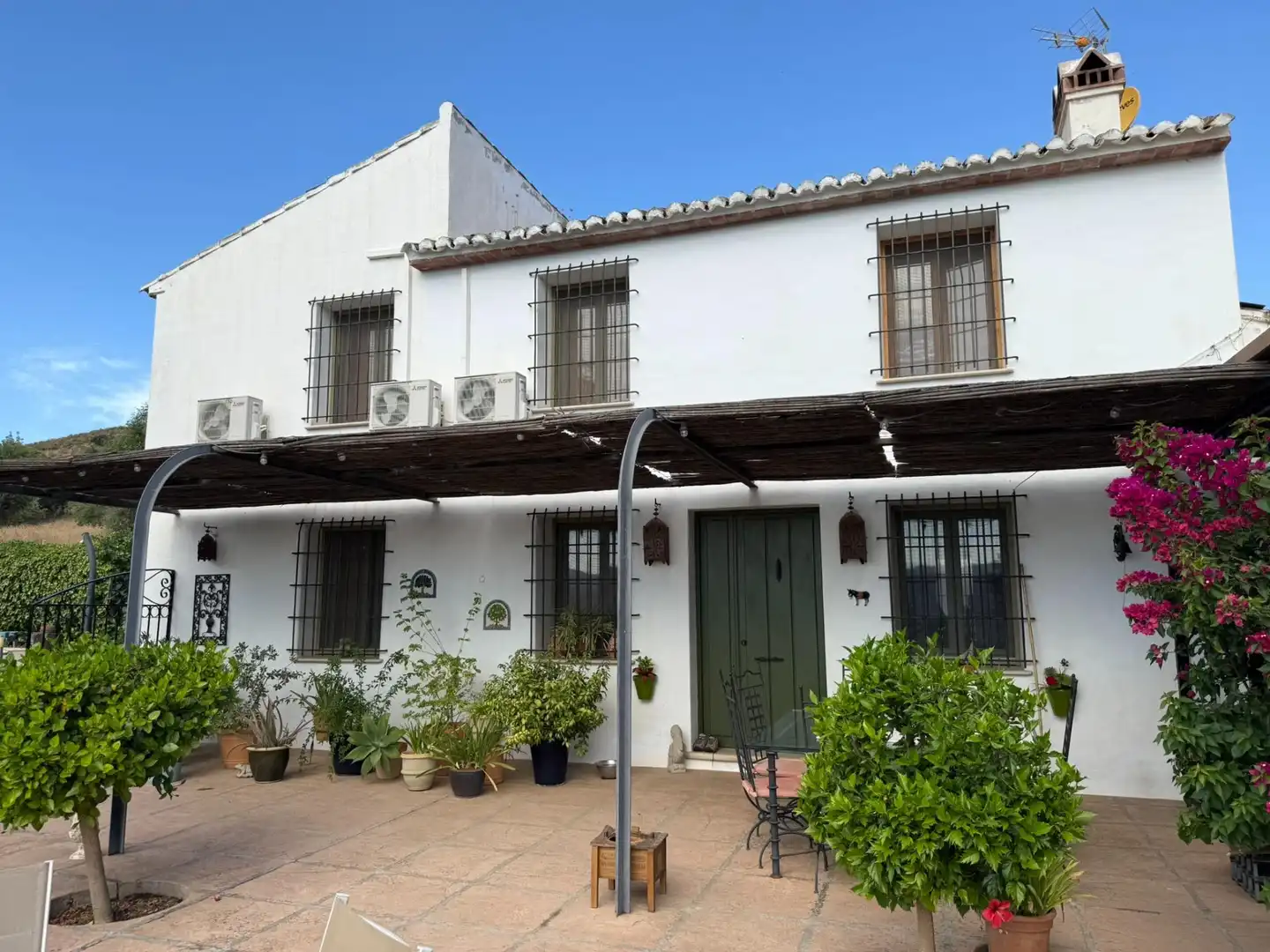 Vista exterior de Finca rústica en venda en Álora amb Aire condicionat, Calefacció i Terrassa