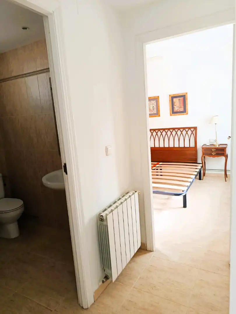 Habitación de Piso en venta en Castellón de la Plana / Castelló de la Plana con Amueblado, Horno y Lavadora