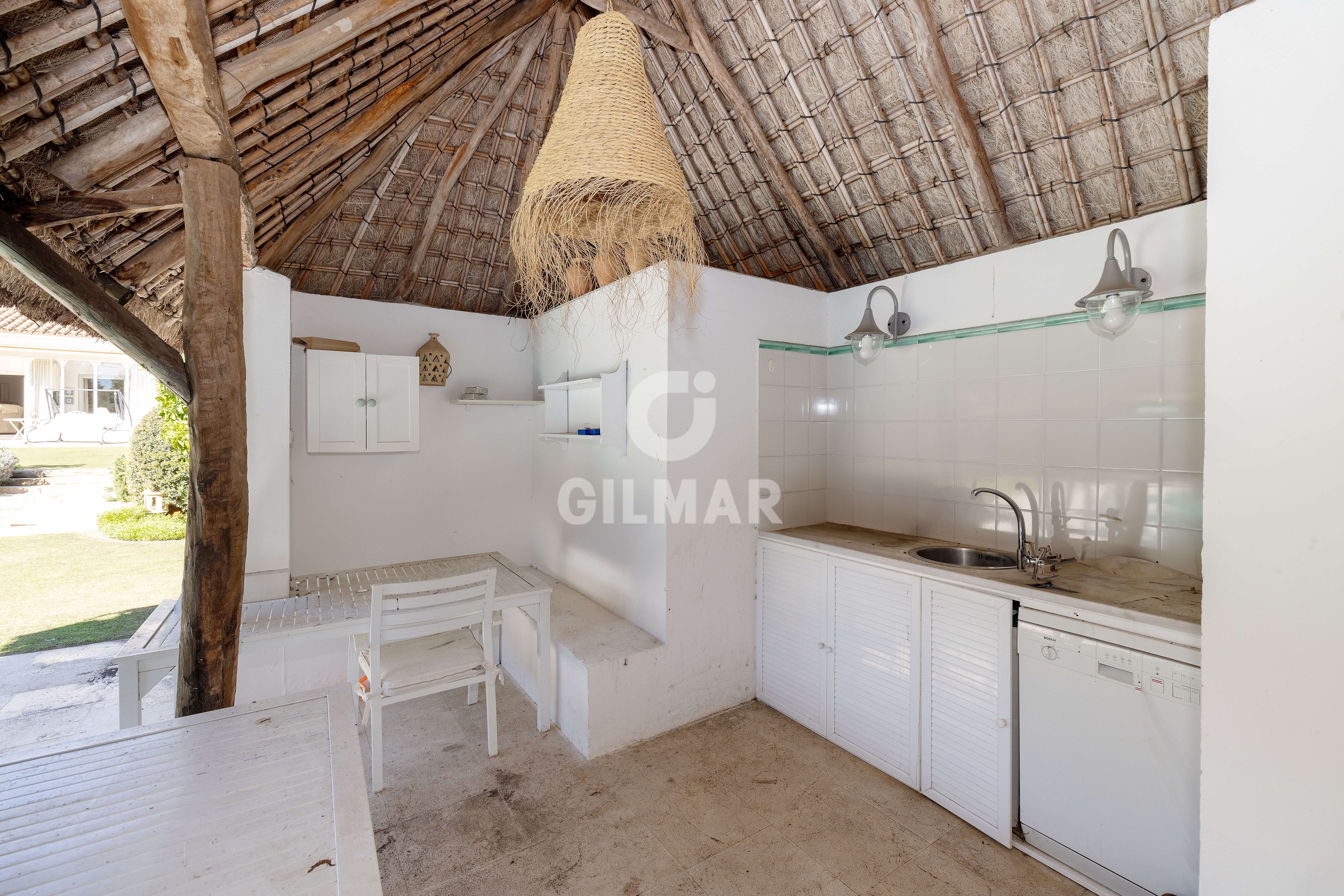 Cuina de Casa o xalet en venda en Jerez de la Frontera amb Calefacció, Jardí privat i Piscina