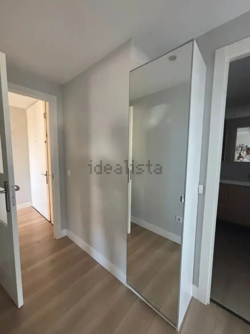 Bedroom of Flat for rent in Madrid  with Air Conditioner, Heating and Storage room