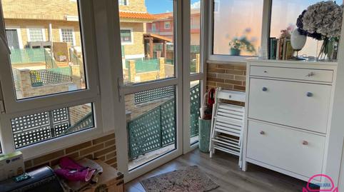 Foto 3 de Casa adosada en venda a Constitución, Onzonilla, León