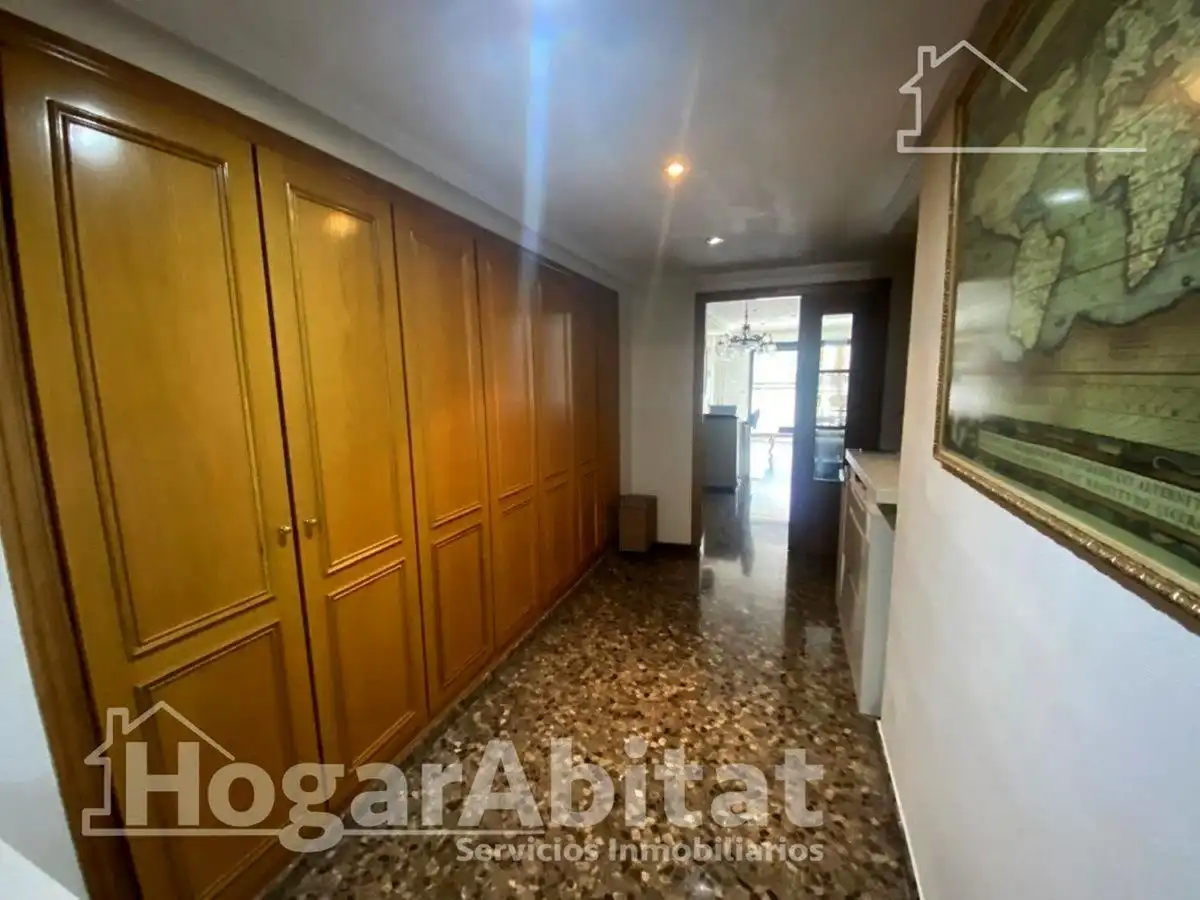 Wohnung zum Verkauf in Valencia mit Klimaanlage, Heizung und Terrasse