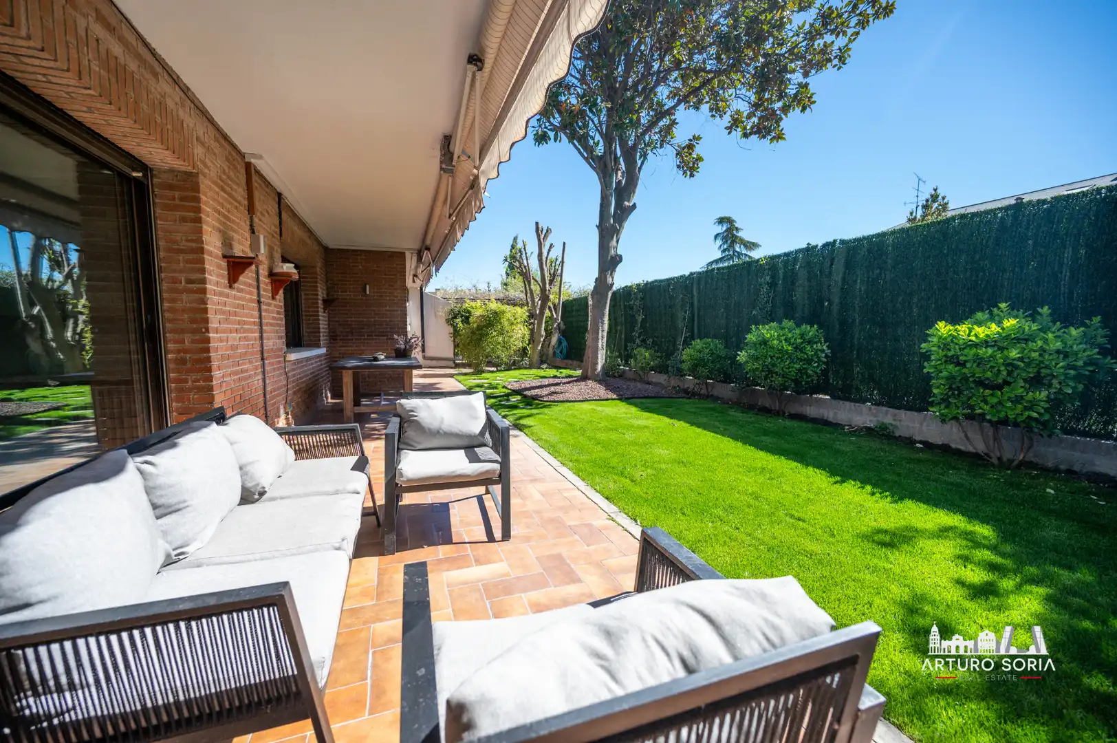 Terrassa de Casa adosada de lloguer en Madrid amb Aire condicionat, Calefacció i Jardí privat