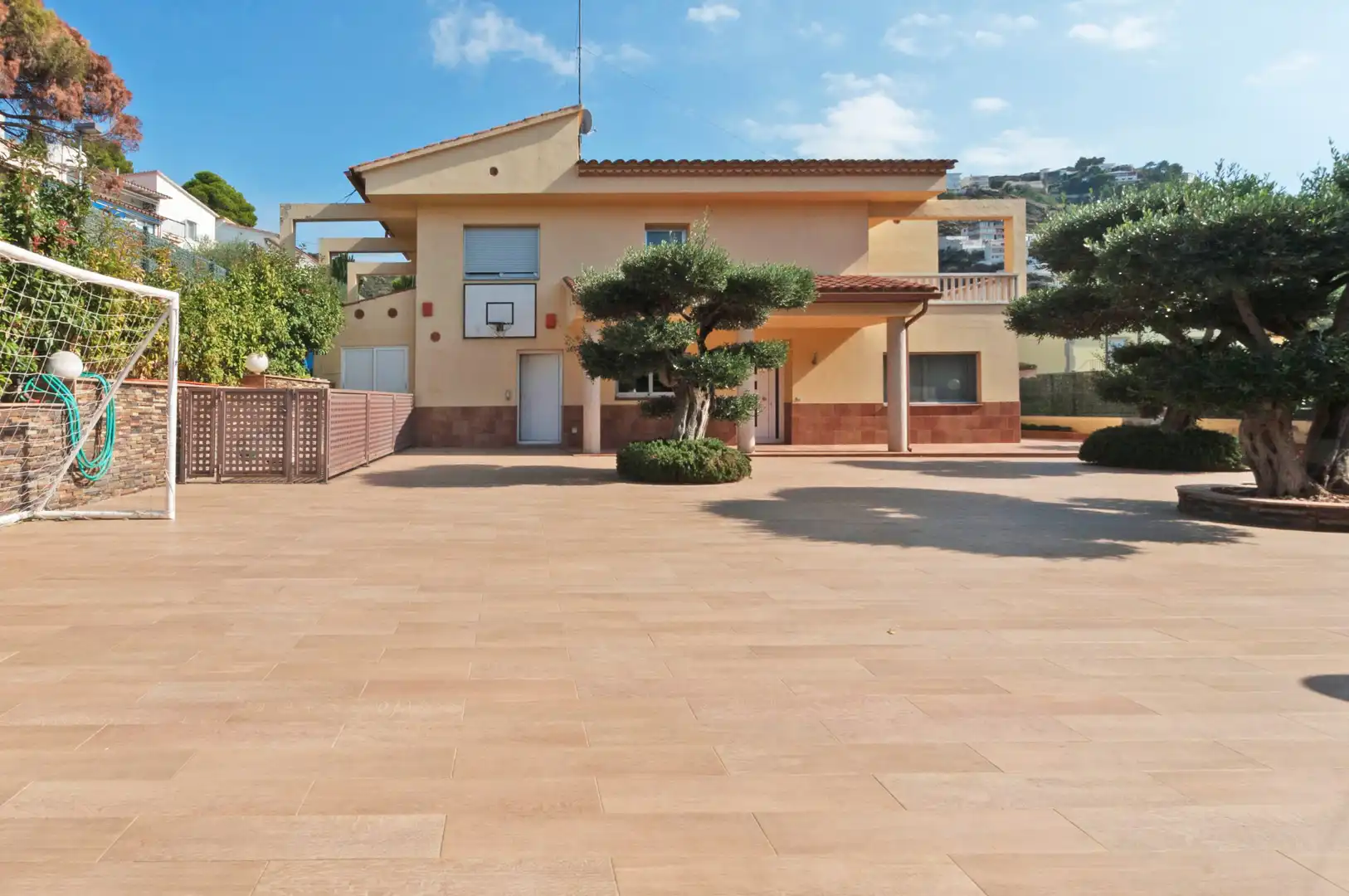 Casa con piscina in vendita a Gran Via de Pau Casals