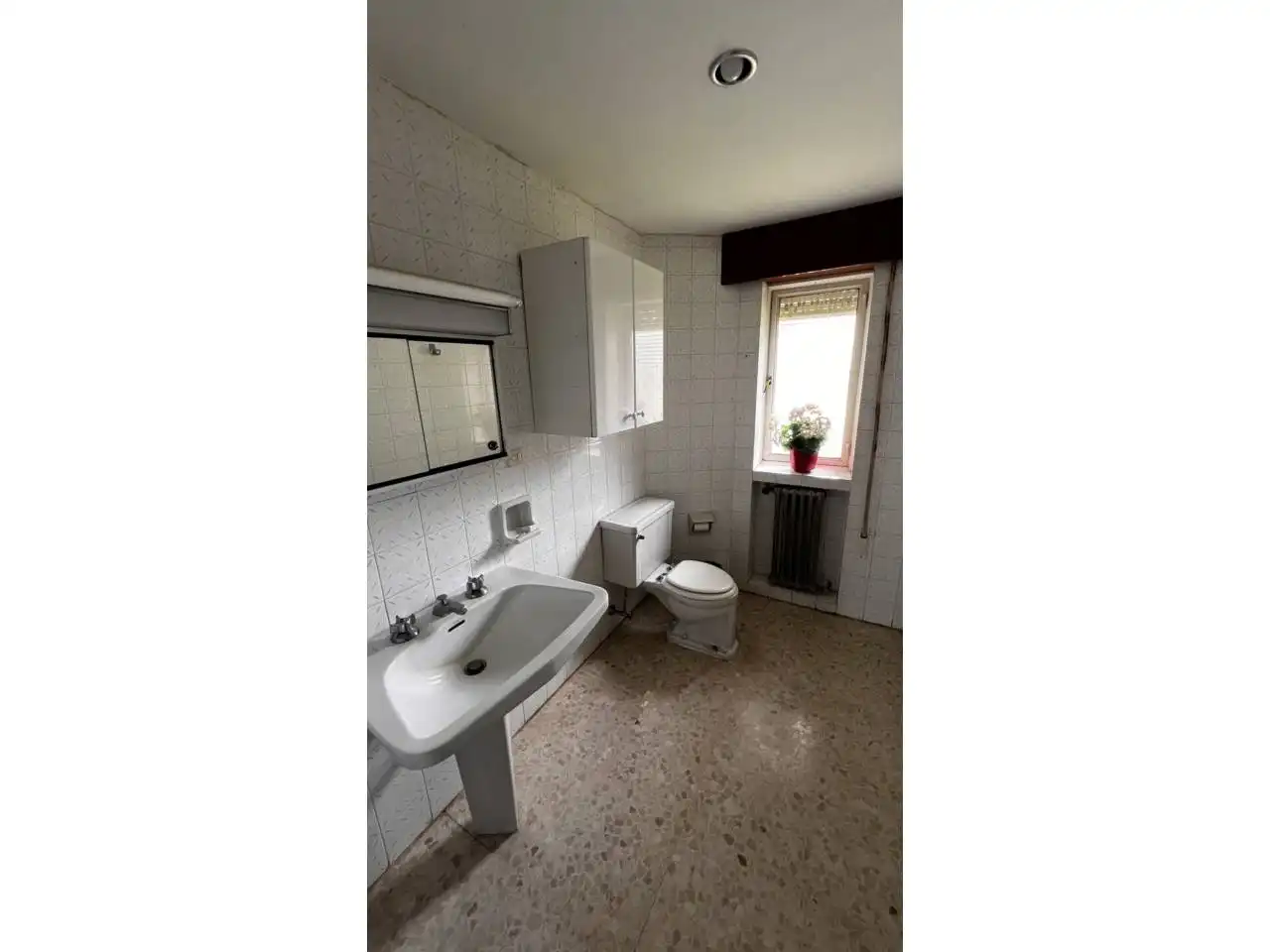 Bany de Casa o xalet en venda en Merindad de Montija amb Calefacció, Jardí privat i Parquet