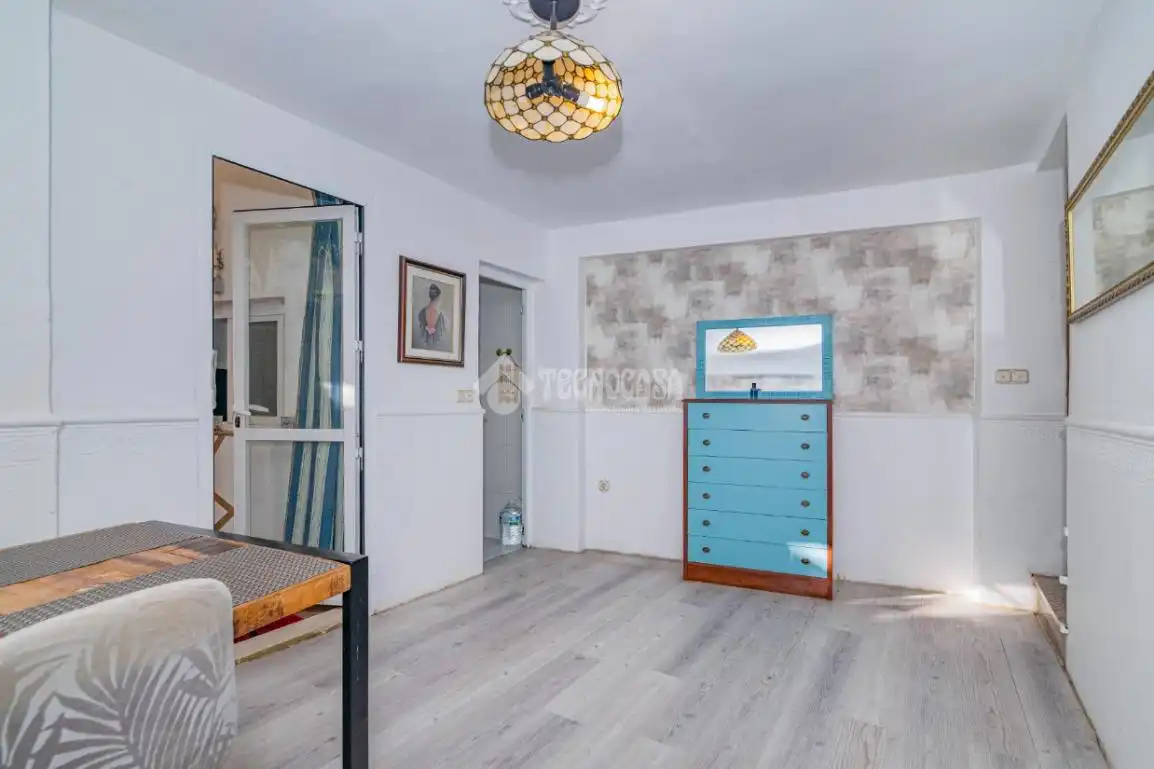 Habitación de Casa adosada en venta en Loja con Amueblado y Balcón