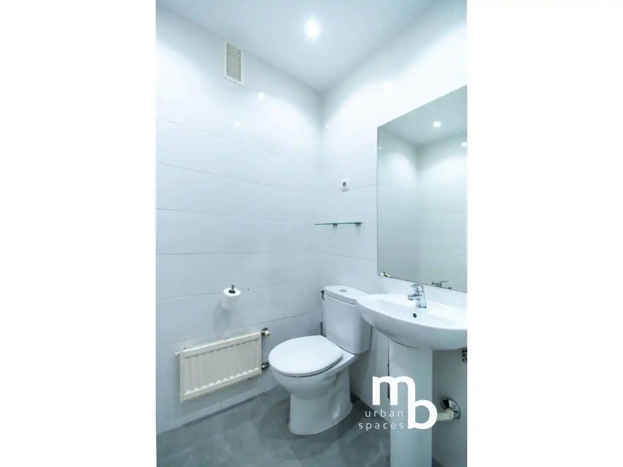 Baño de Piso de alquiler en Madrid con Aire acondicionado, Calefacción y Parquet