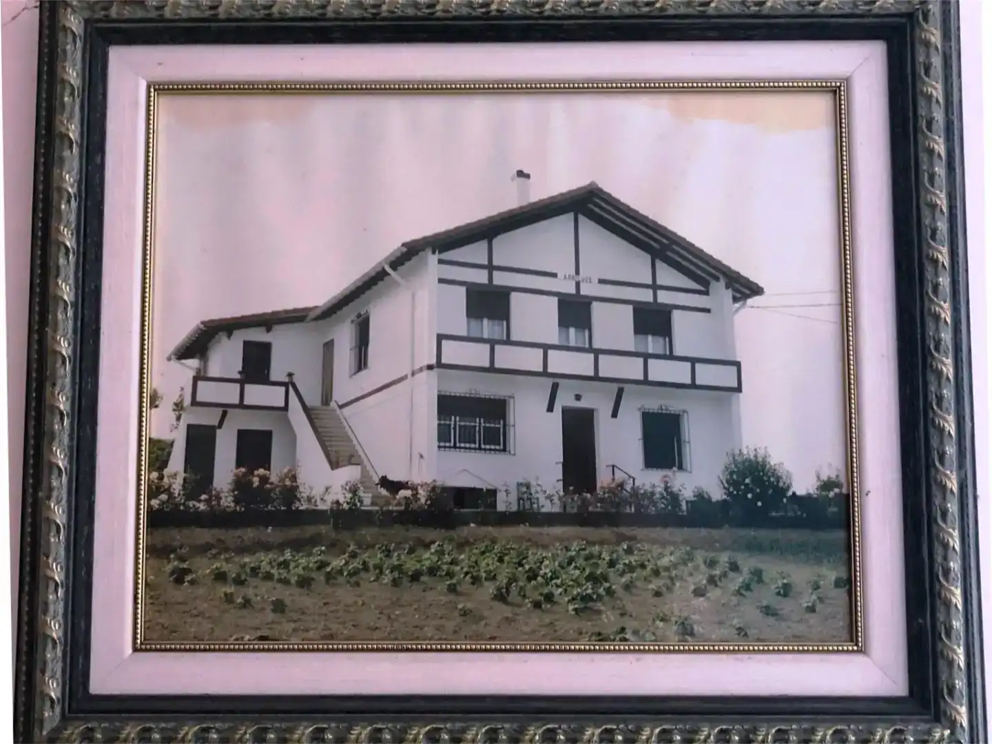 Außenansicht von Country house zum Verkauf in Erandio