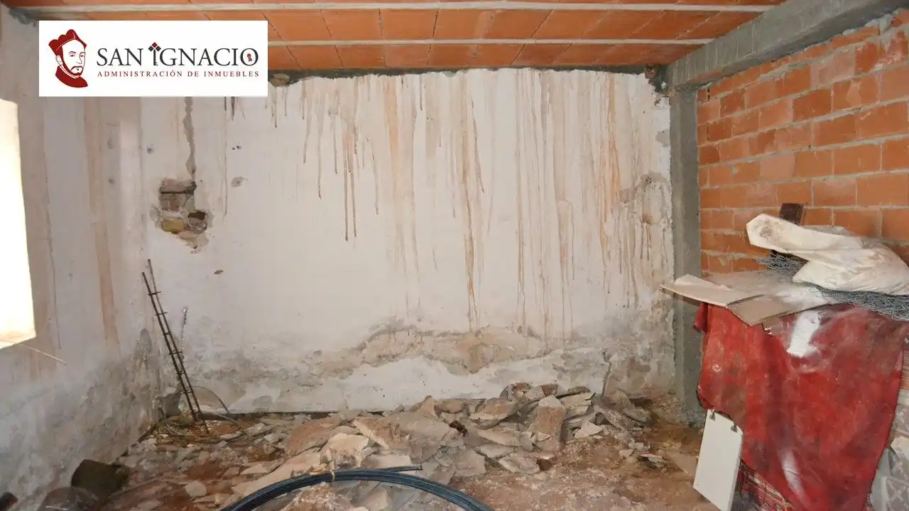 Casa adosada en venta en Valle de Zamanzas con Jardín privado