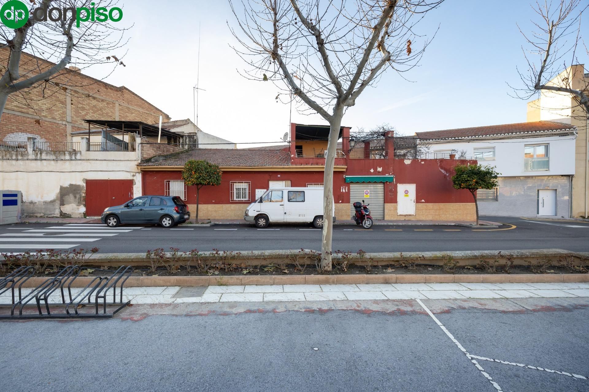 Vista exterior de Casa adosada en venta en Armilla con Aire acondicionado y Terraza
