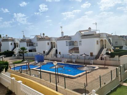 Vista exterior de Dúplex en venda en Torrevieja amb Aire condicionat i Terrassa