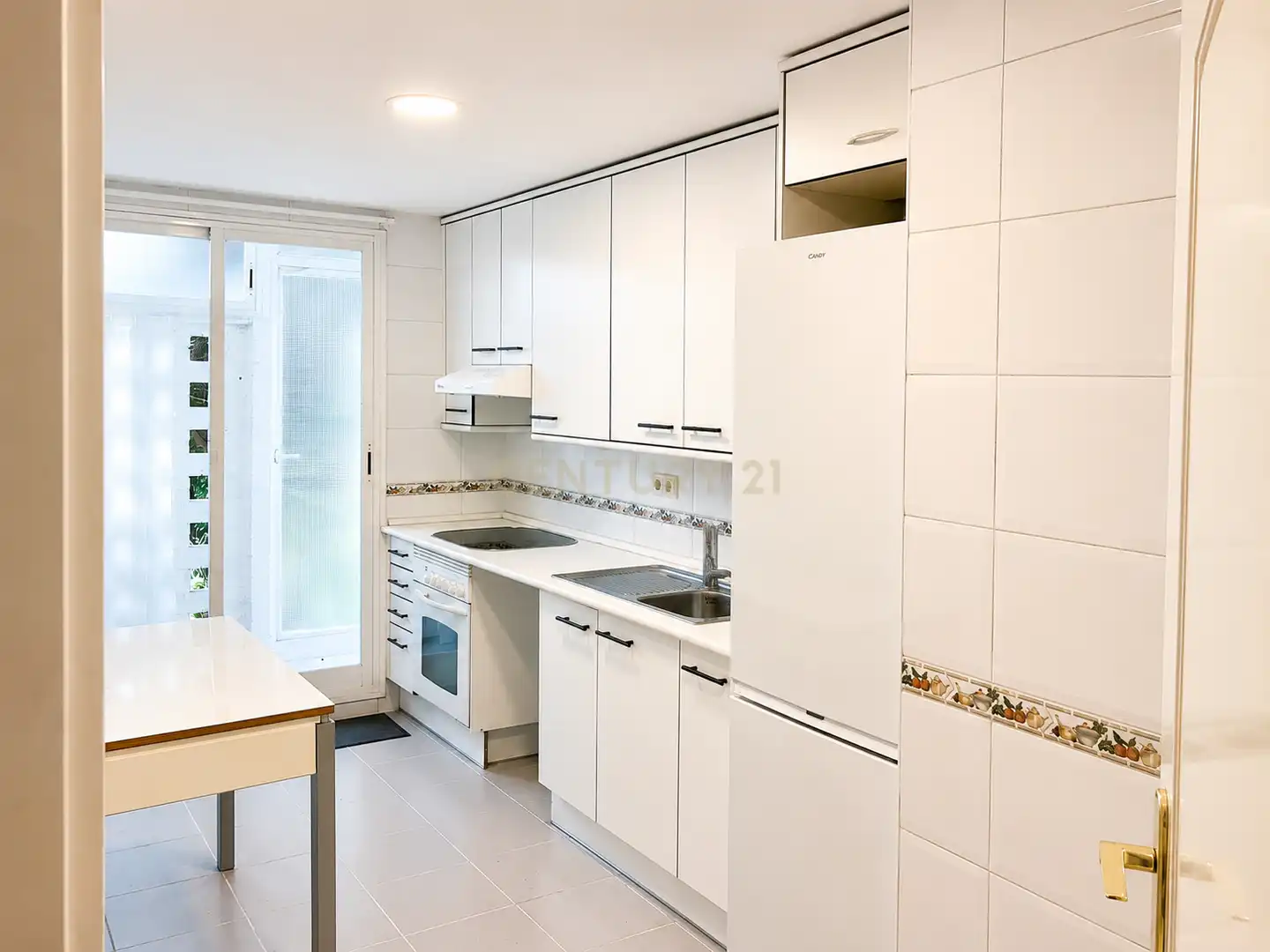 Cocina de Apartamento de alquiler en Majadahonda con Piscina