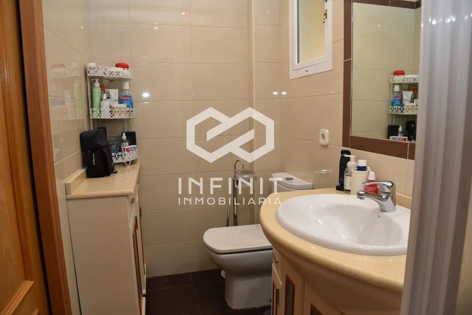 Bathroom of Flat for sale in Val