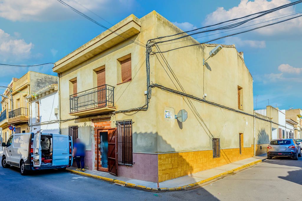 Vista exterior de Casa o xalet en venda en Casinos