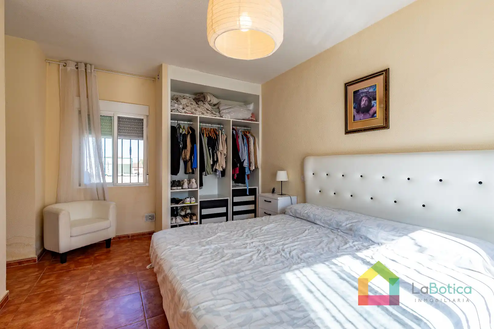 Habitación de Casa adosada en venta en Carmena con Calefacción