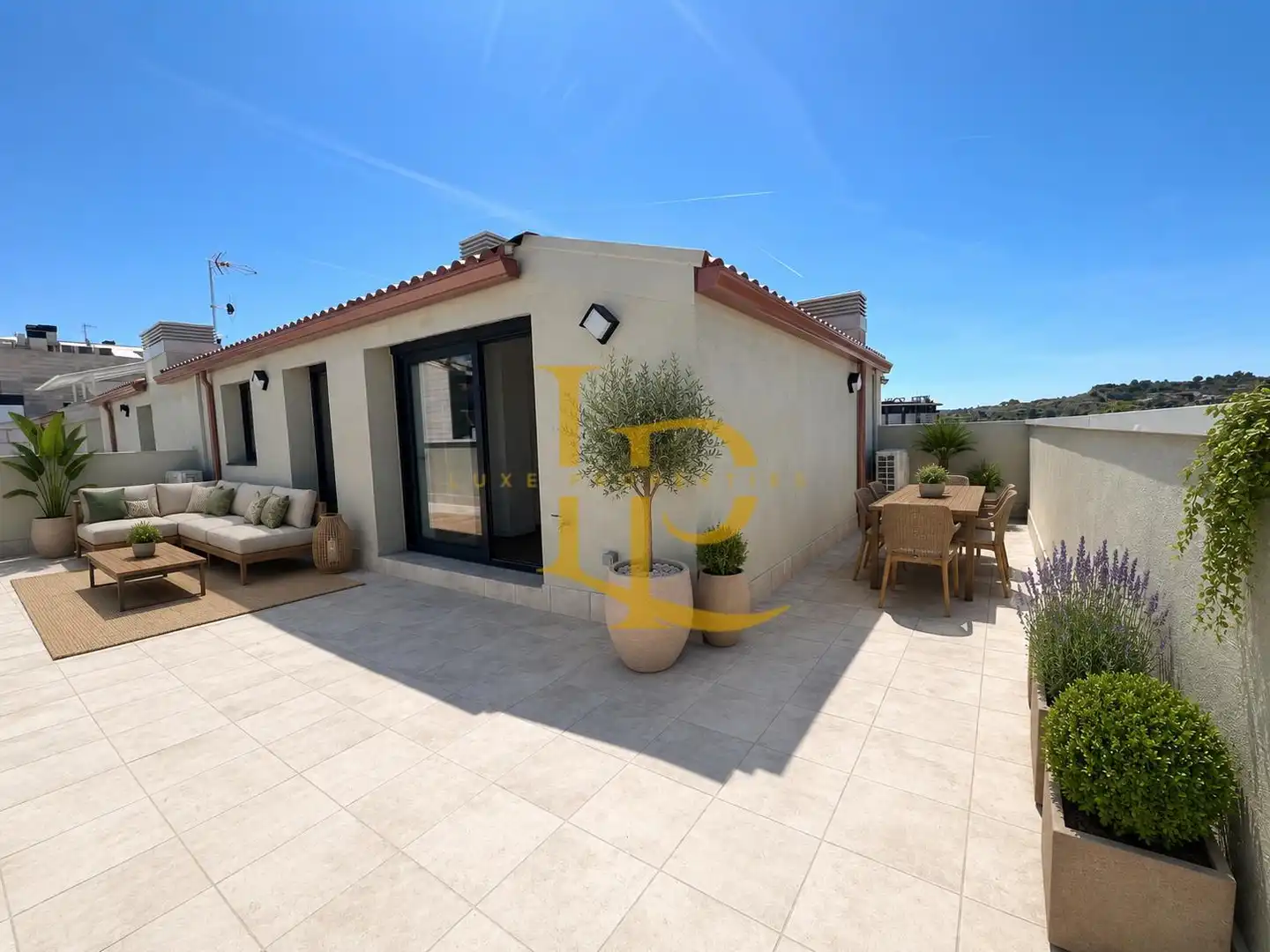 Dúplex amb terrassa en venda a Ponent