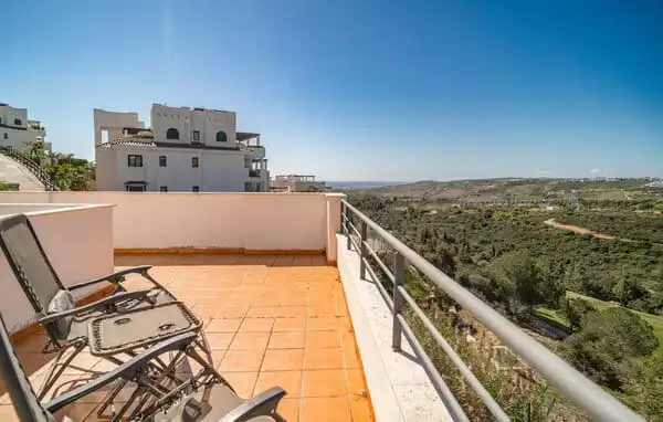 Attic for rent in Urbanizacion Perla de la Bahia, Bahía de Casares