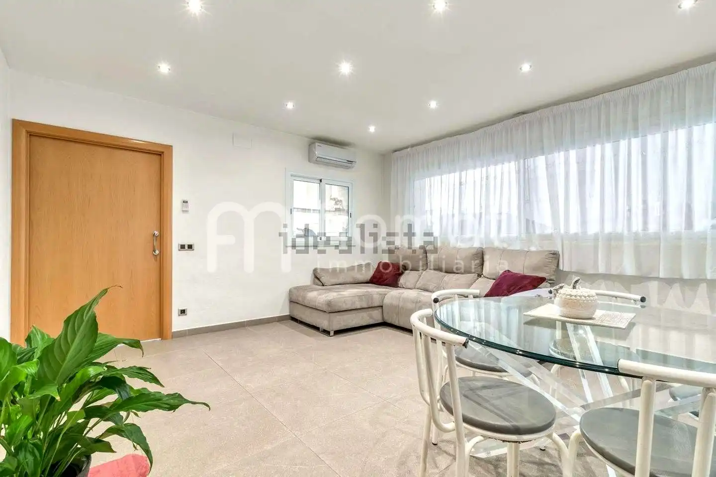 Sala d'estar de Casa o xalet en venda en Tordera amb Terrassa i Piscina
