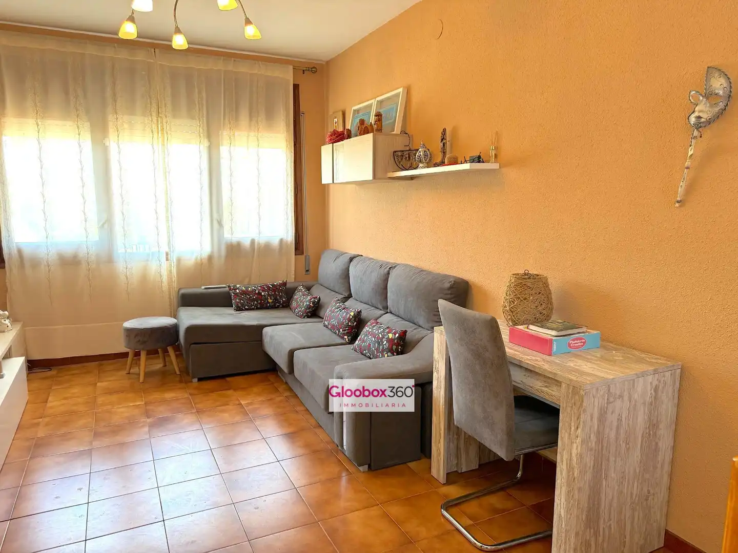 Sala d'estar de Casa adosada en venda en Riudoms amb Calefacció, Jardí privat i Terrassa