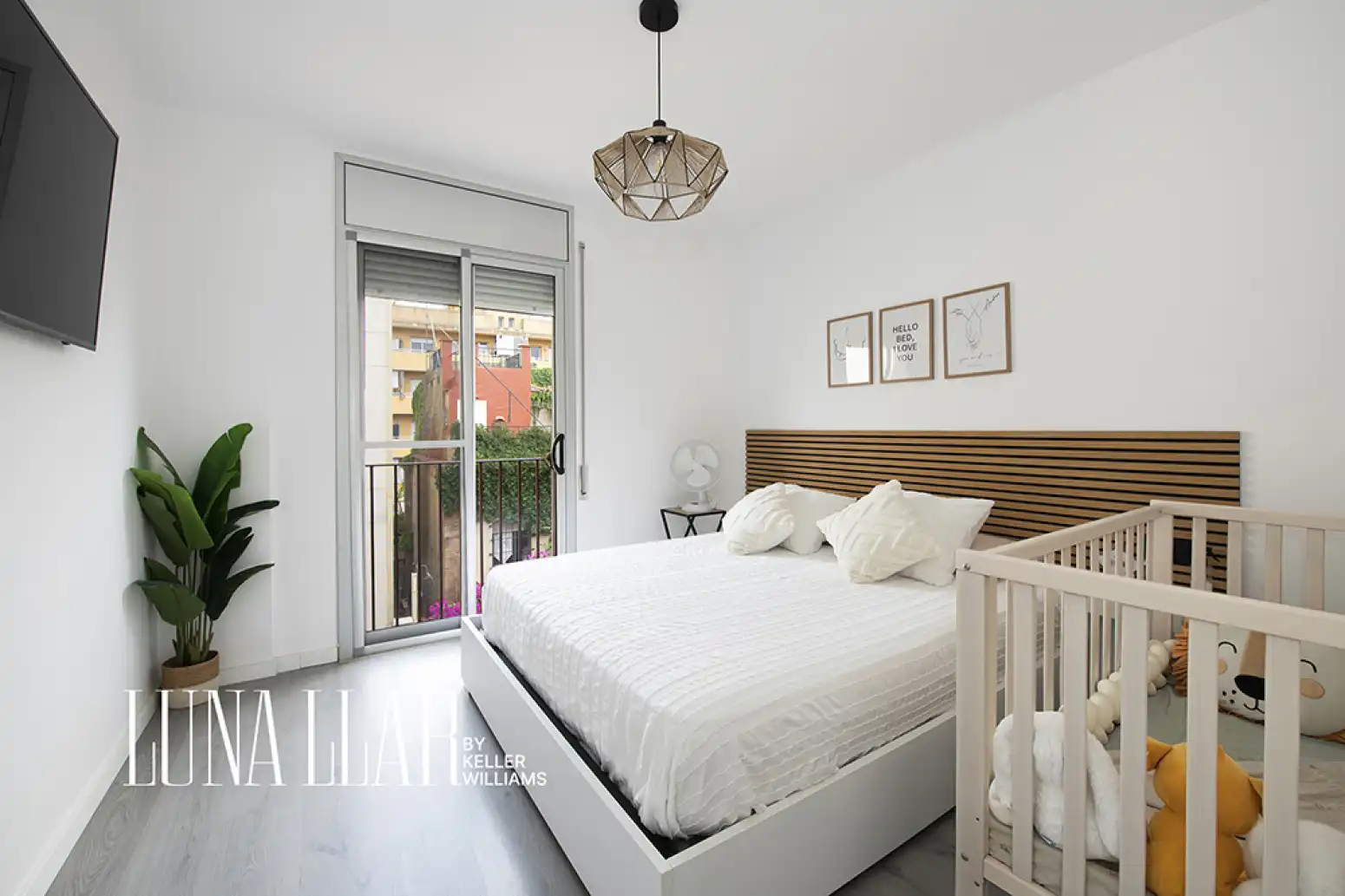 Schlafzimmer von Dachboden zum Verkauf in Cambrils mit Klimaanlage, Heizung und Privatgarten