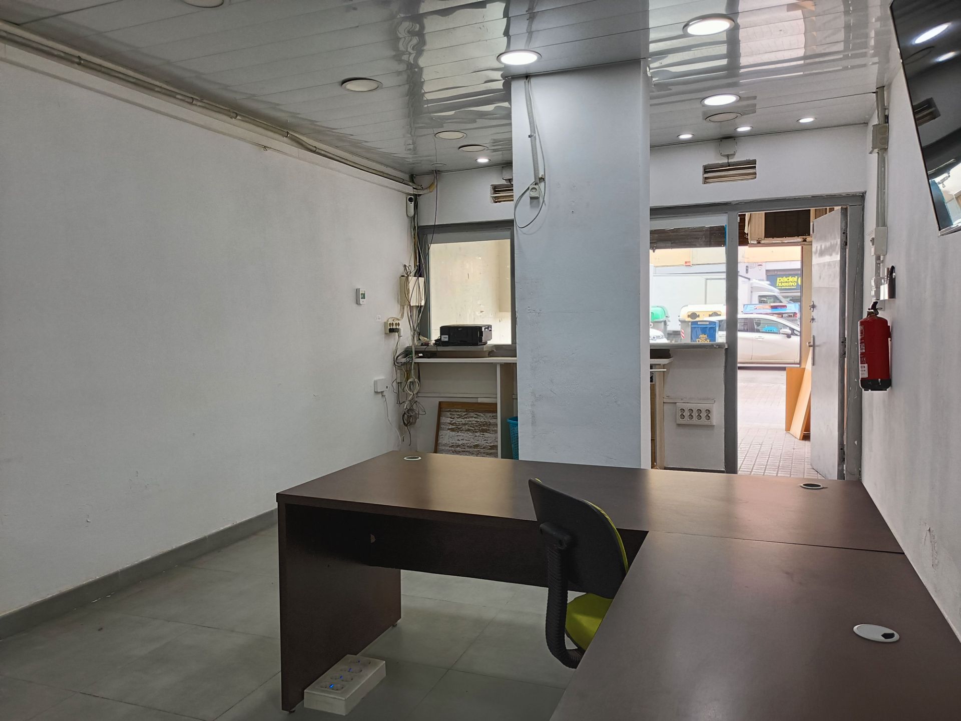 Premises for sale in L'Hospitalet de Llobregat  with Alarm