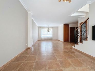 Adossat de lloguer a Ausias March