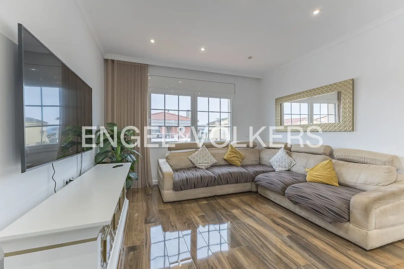 Living room of Country homes for sale in Terrassa  with Air Conditioner, Heating and Private garden