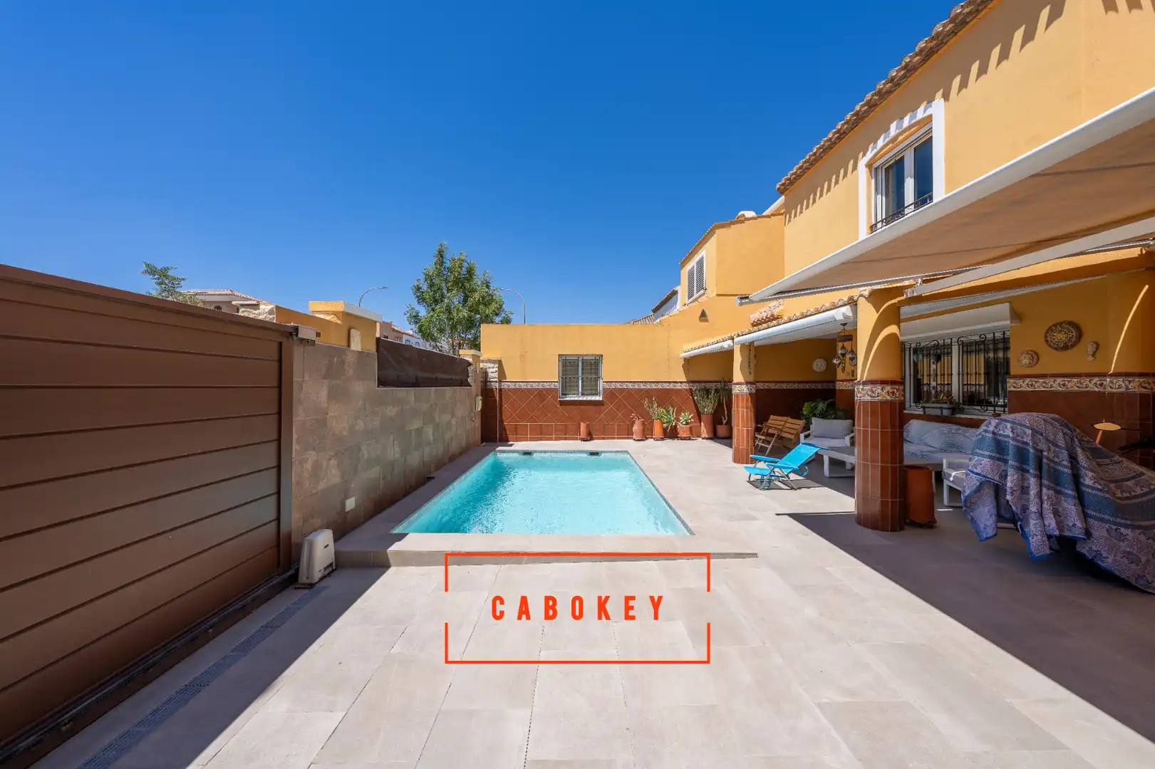 Vista exterior de Casa o chalet en venta en Huércal de Almería con Aire acondicionado, Calefacción y Jardín privado