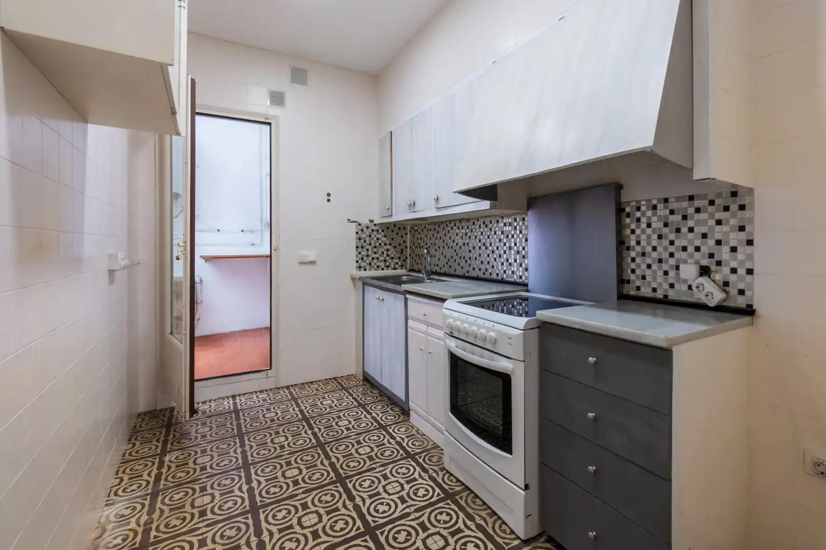 Cocina de Piso en venta en Figueres con Balcón, Internet y Alarma