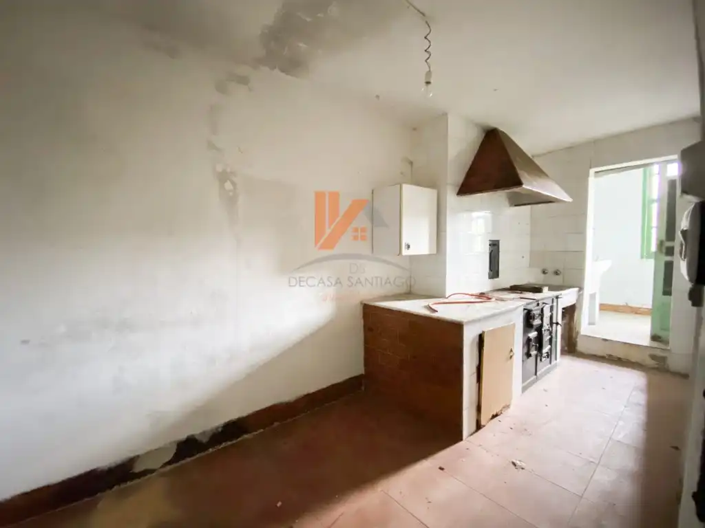 Cuina de Casa o xalet en venda en Santiago de Compostela 