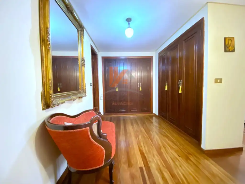 Piso en venta en Santiago de Compostela  con Calefacción y Horno