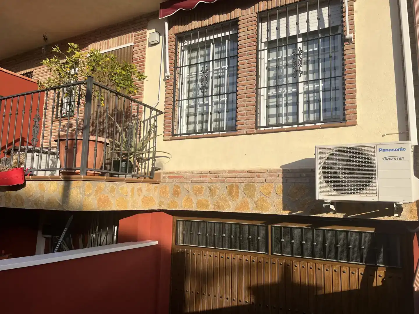 Terrassa de Casa adosada en venda en Cájar amb Aire condicionat i Balcó