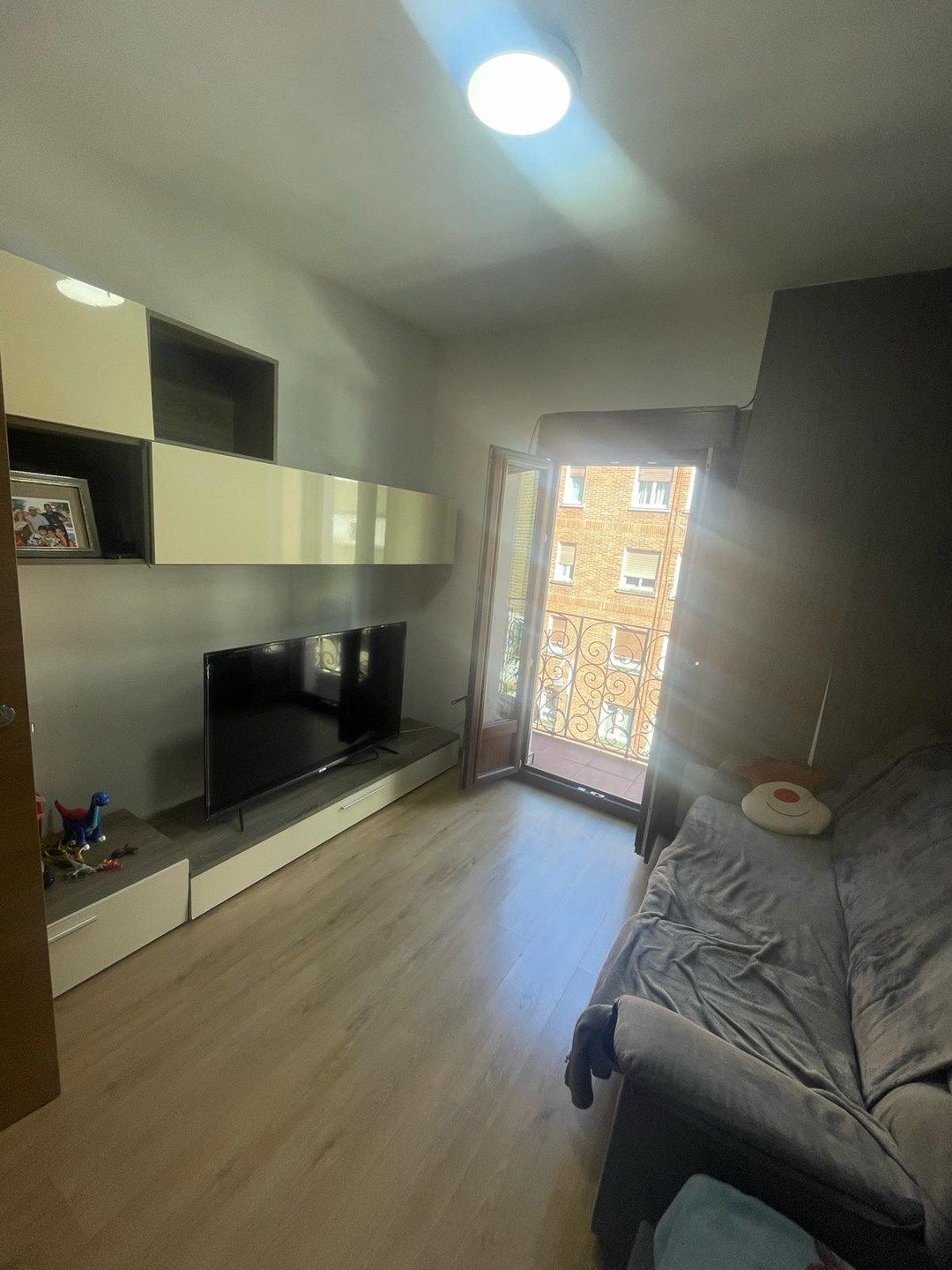 Sala de estar de Piso en venta en Bilbao  con Amueblado y Balcón