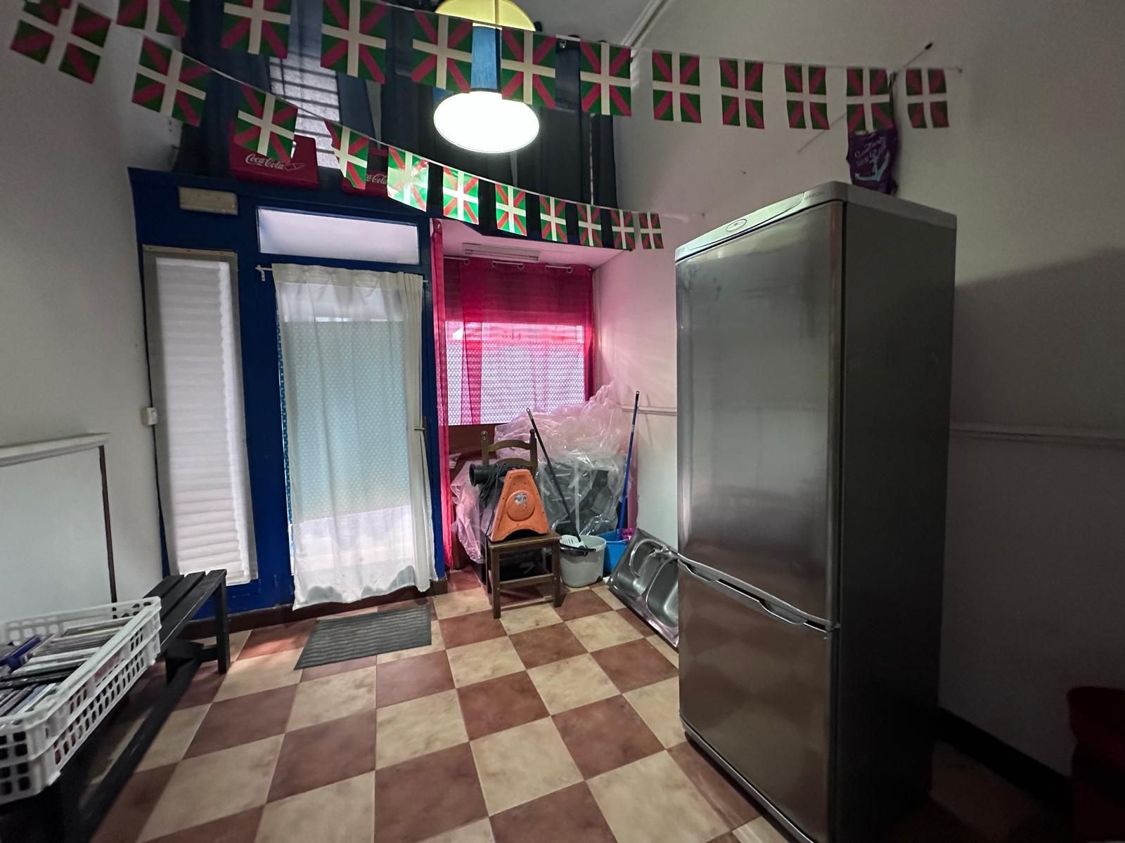 Local de alquiler en La Txitxarra - Murrieta - Parke Santurtzi