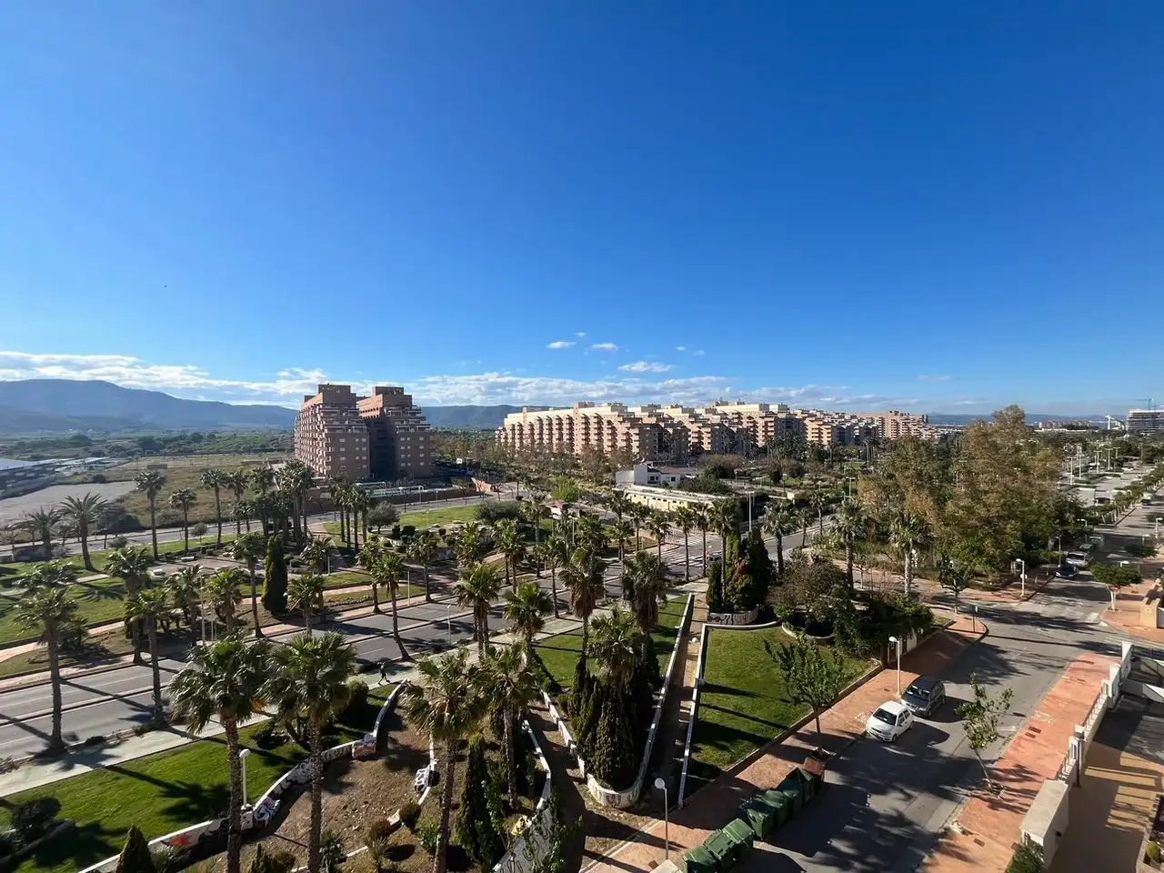 Vista exterior de Pis en venda en Oropesa del Mar / Orpesa amb Aire condicionat, Jardí privat i Terrassa