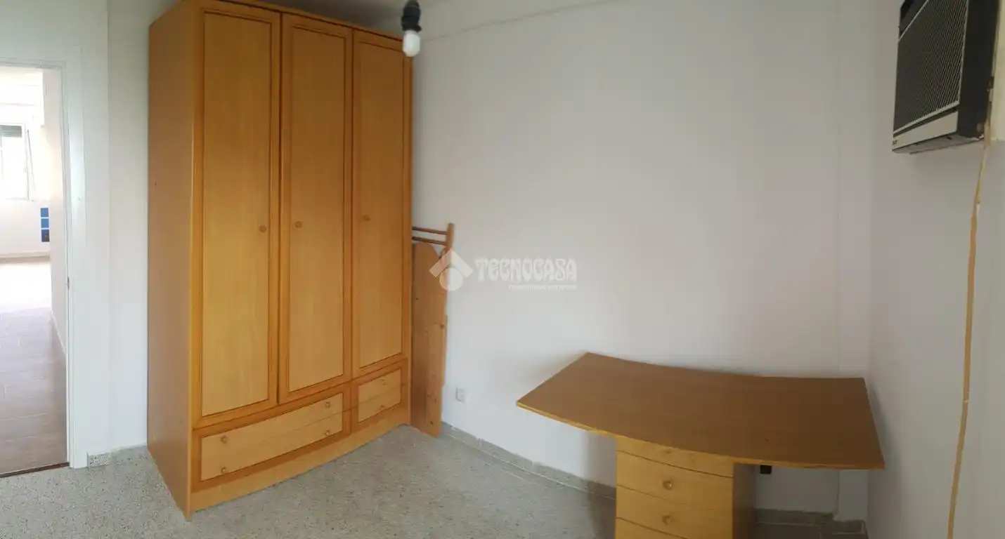 Dormitori de Pis en venda en Sevilla amb Aire condicionat