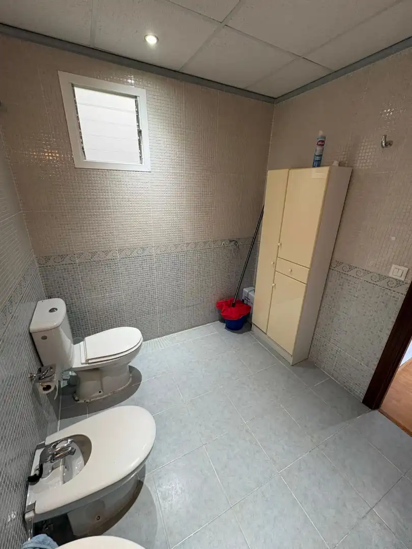 Badezimmer von Wohnung zum Verkauf in Jerez de la Frontera mit Klimaanlage, Heizung und Parkett