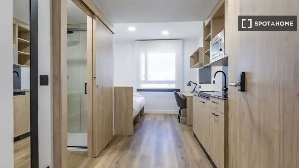 Habitación en Tres Olivos - Valverde