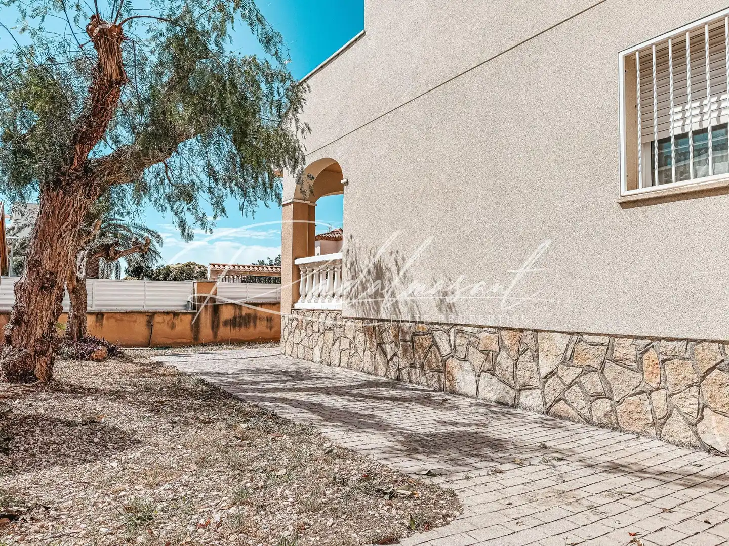 Exterior view of Detached homes for sale in Mont-roig del Camp  with Air Conditioner, Heating and Private garden