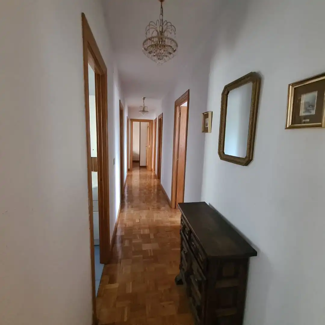 Piso de alquiler en Avenida Cantabria, Reyes Católicos
