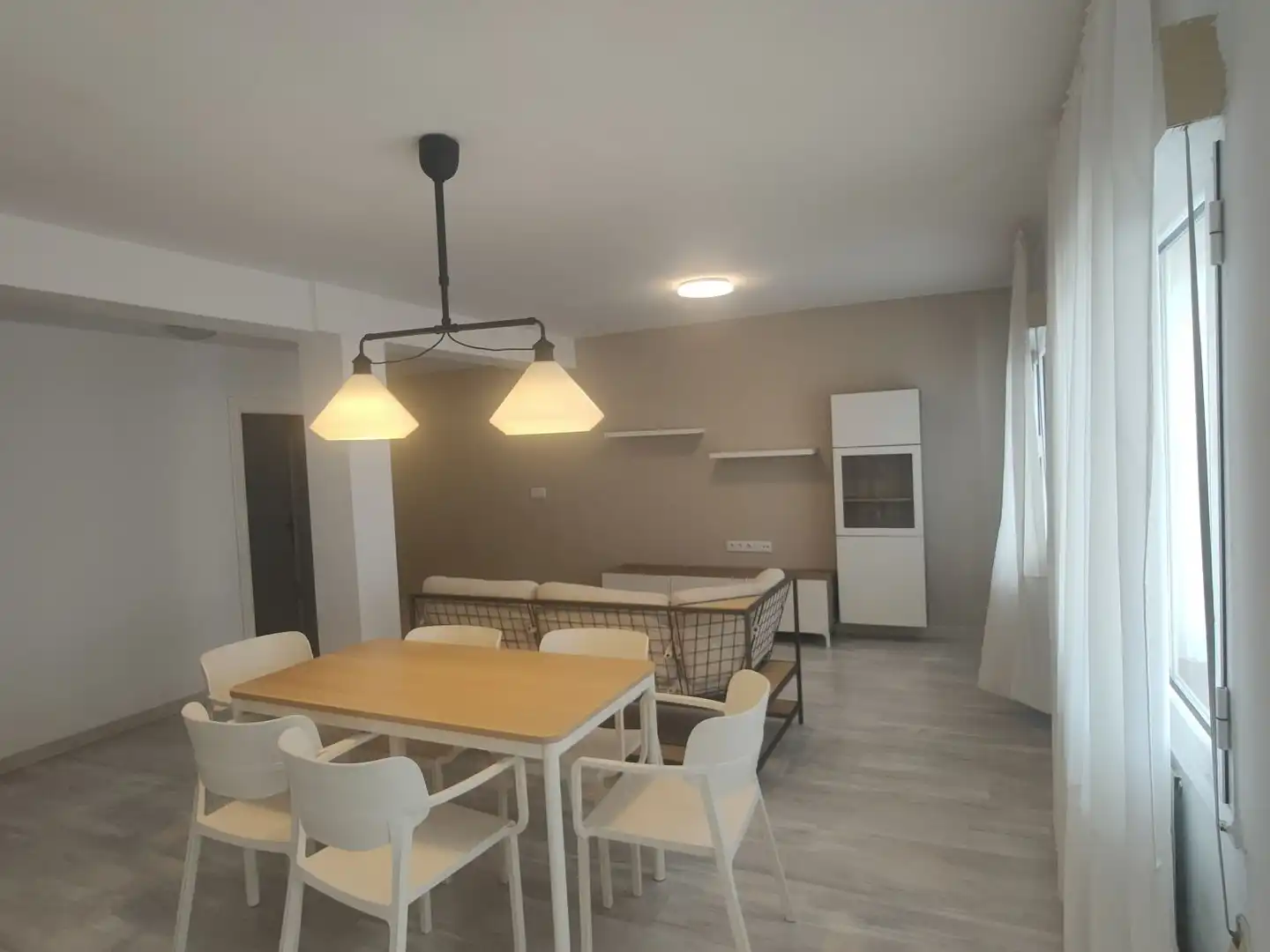 Comedor de Piso de alquiler en Gijón  con Calefacción