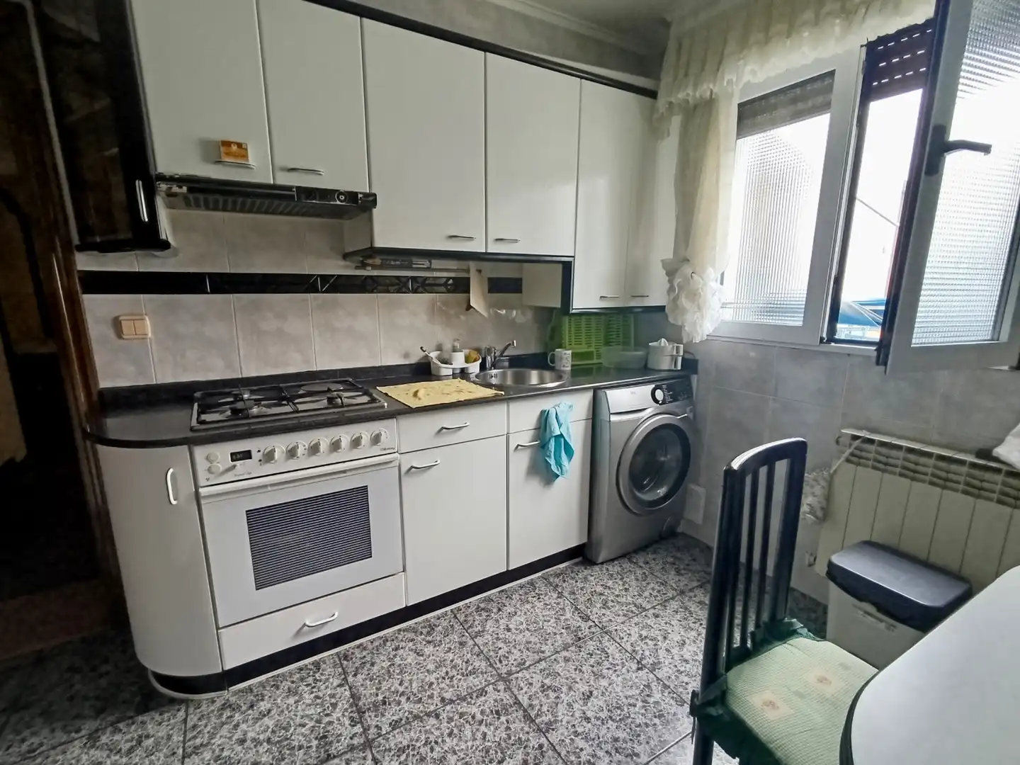 Küche von Dachboden zum Verkauf in Getxo  mit Heizung, Terrasse und Ofen