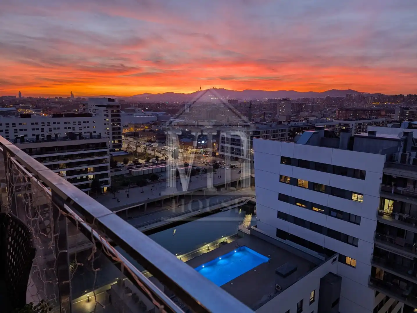 Vista exterior de Piso en venta en Badalona con Aire acondicionado, Calefacción y Parquet