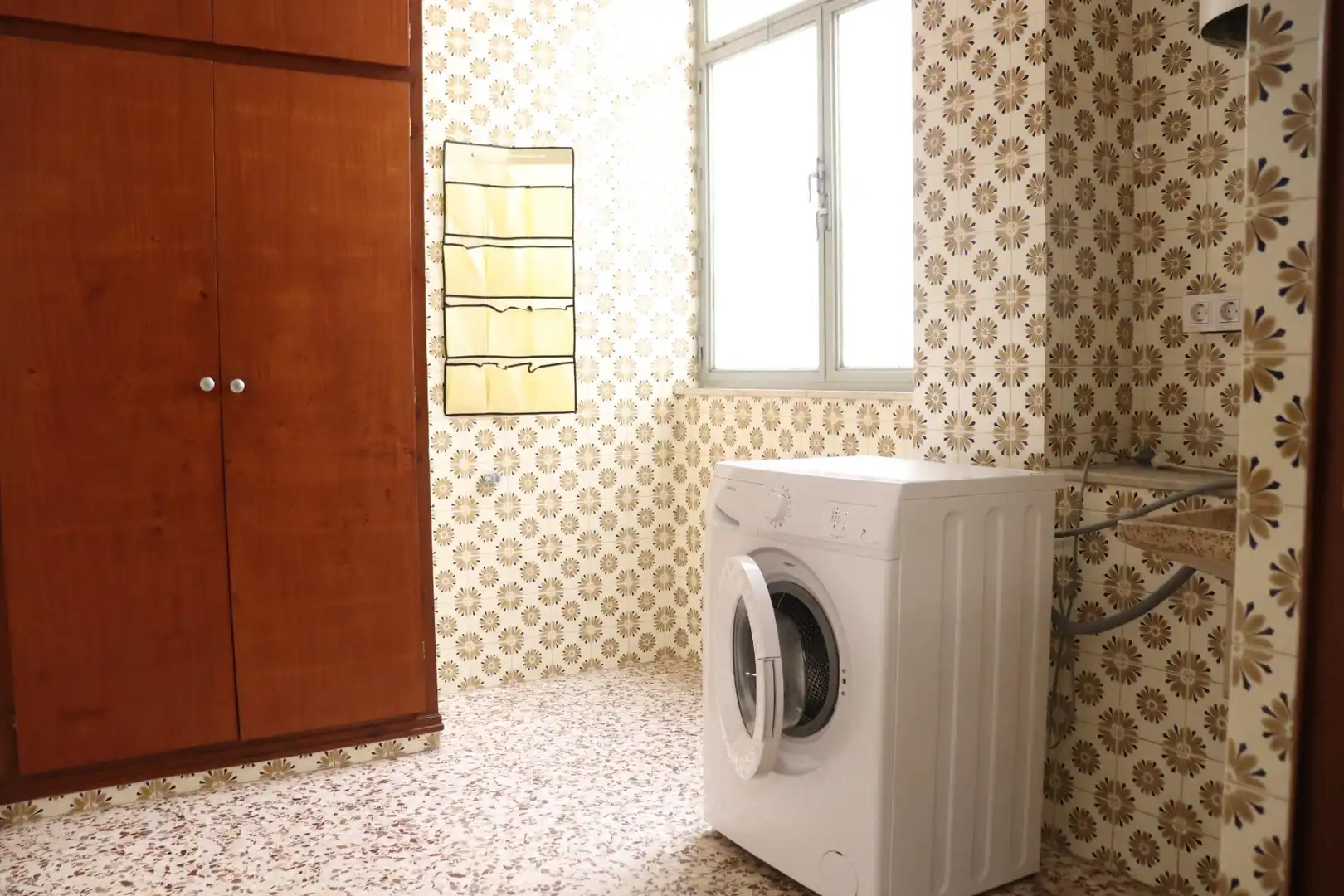 Baño de Piso de alquiler en Elche / Elx con Aire acondicionado, Amueblado y Balcón